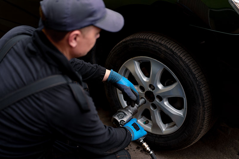 Expert Tire Installation: Why It’s Crucial for Safety